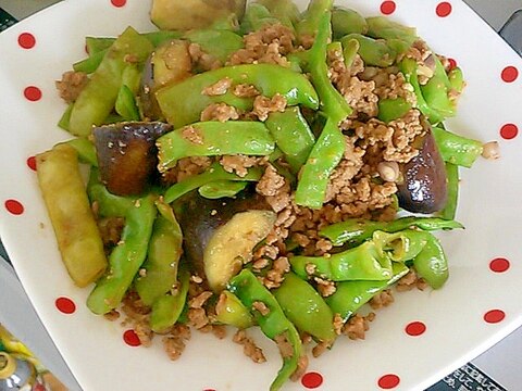 インゲン、茄子、ひき肉の簡単味噌炒め